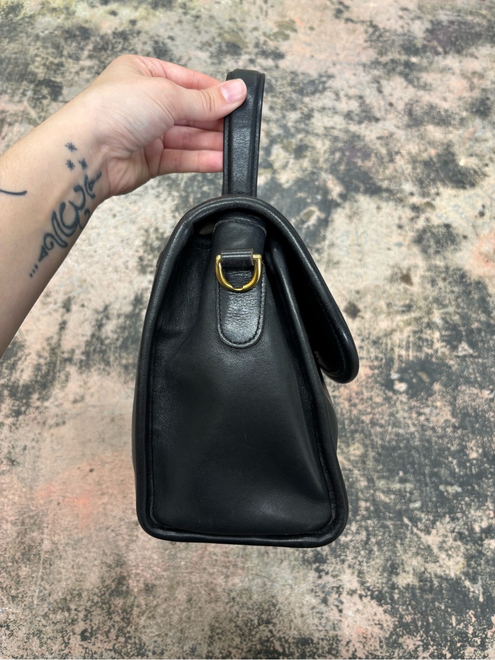 Vintage 9977 Coach Manor Black Leather Top-Handle Satchel with Gold Turn-Lock - Picture 6 of 12